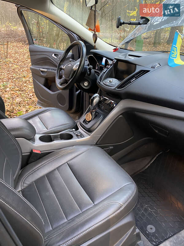 Внедорожник / Кроссовер Ford Escape 2015 в Копычинце