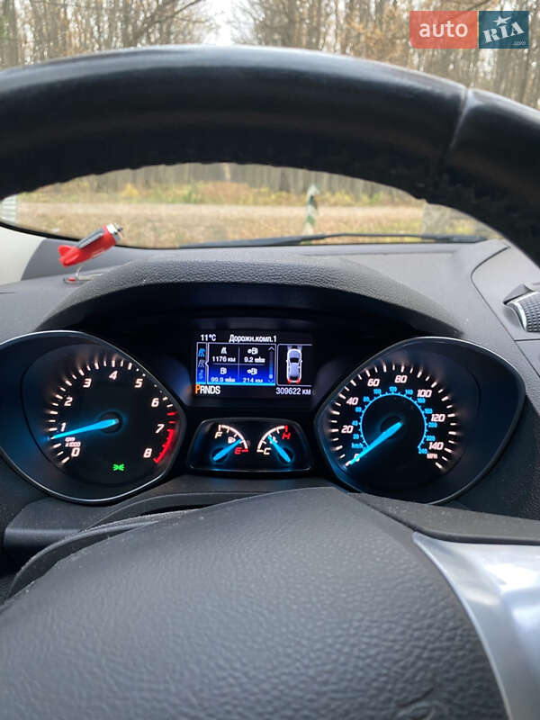 Внедорожник / Кроссовер Ford Escape 2015 в Копычинце