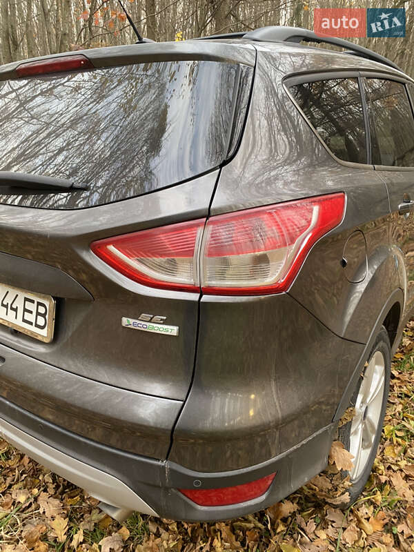 Внедорожник / Кроссовер Ford Escape 2015 в Копычинце