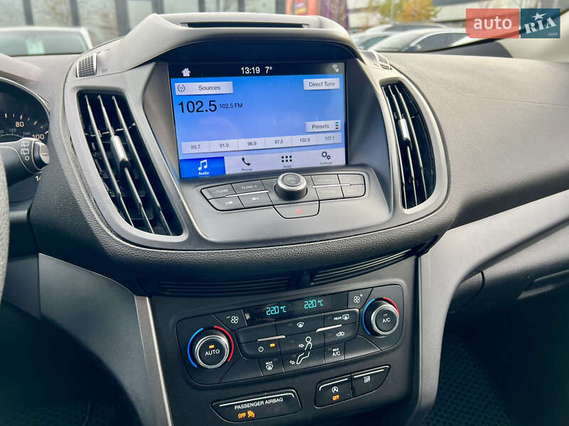 Внедорожник / Кроссовер Ford Escape 2016 в Киеве