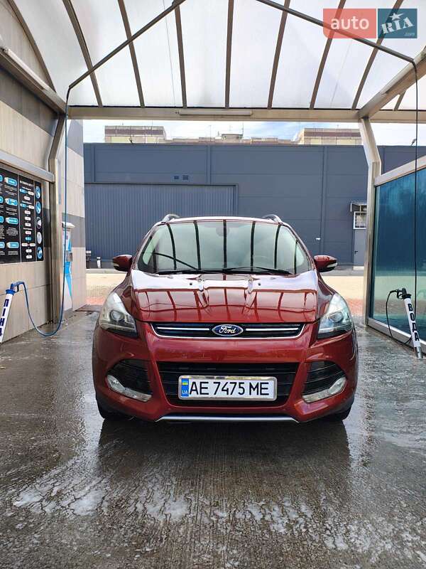 Внедорожник / Кроссовер Ford Escape 2014 в Кривом Роге