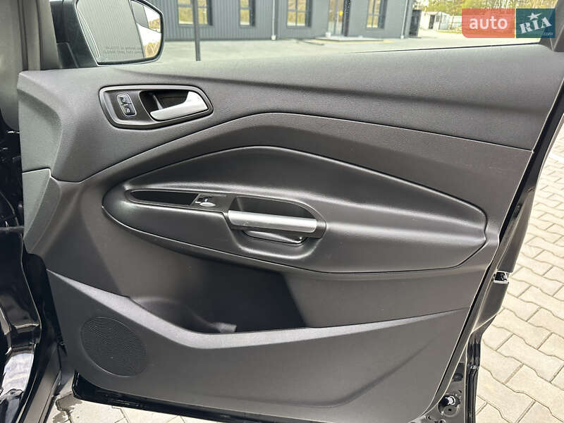 Позашляховик / Кросовер Ford Escape 2018 в Дубні фото 67 Позашляховик / Кросовер Ford Escape 2018 в Дубні