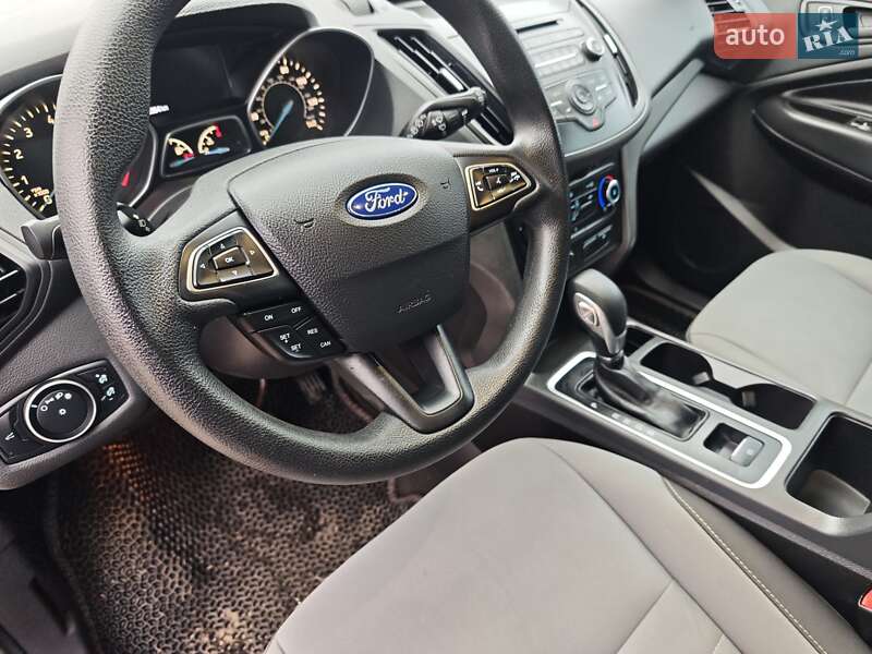 Позашляховик / Кросовер Ford Escape 2016 в Сумах