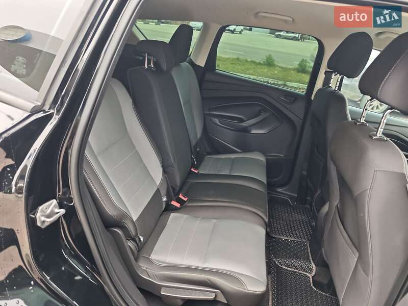 Позашляховик / Кросовер Ford Escape 2016 в Сумах