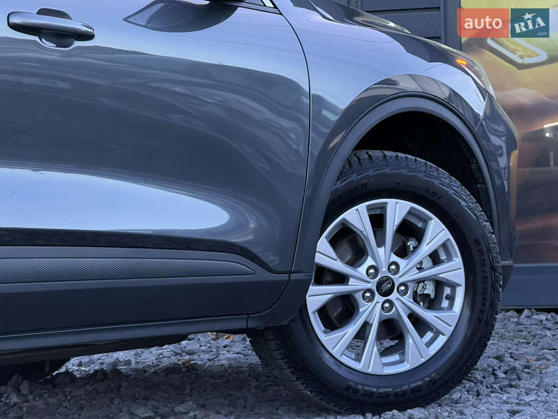 Внедорожник / Кроссовер Ford Escape 2023 в Стрые