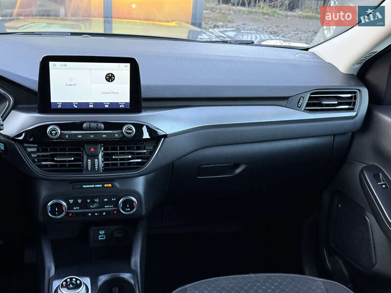 Внедорожник / Кроссовер Ford Escape 2023 в Стрые