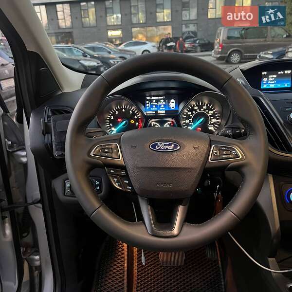 Внедорожник / Кроссовер Ford Escape 2018 в Львове