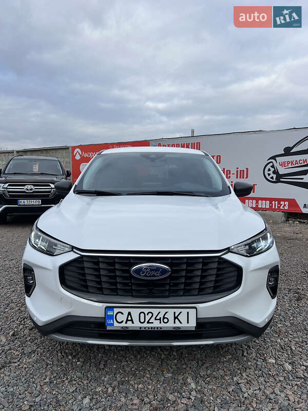 Внедорожник / Кроссовер Ford Escape 2023 в Черкассах