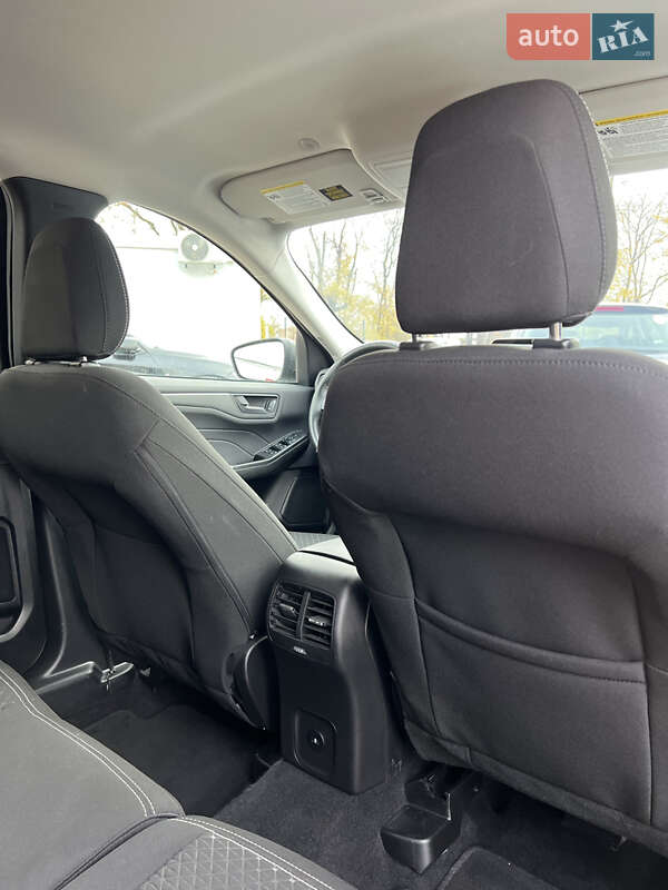 Внедорожник / Кроссовер Ford Escape 2023 в Черкассах