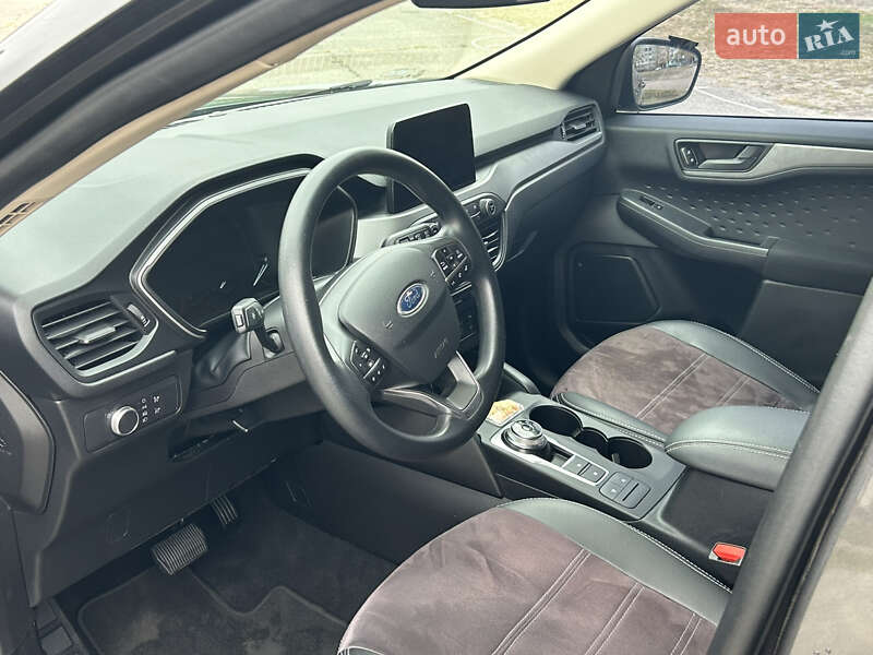 Внедорожник / Кроссовер Ford Escape 2020 в Полтаве