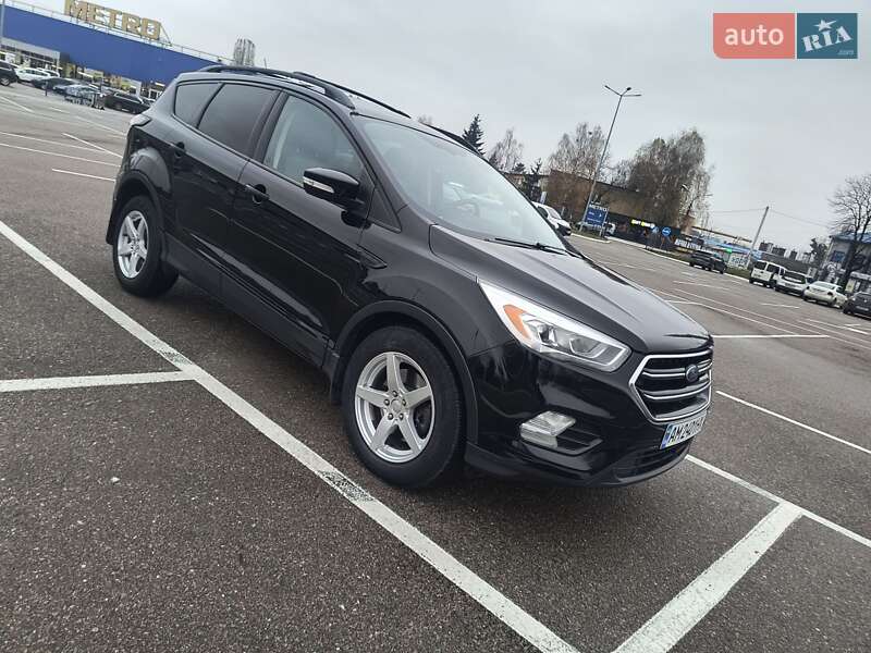 Внедорожник / Кроссовер Ford Escape 2017 в Житомире