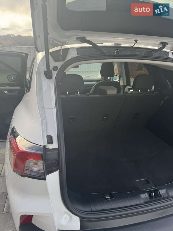 Позашляховик / Кросовер Ford Escape 2021 в Львові