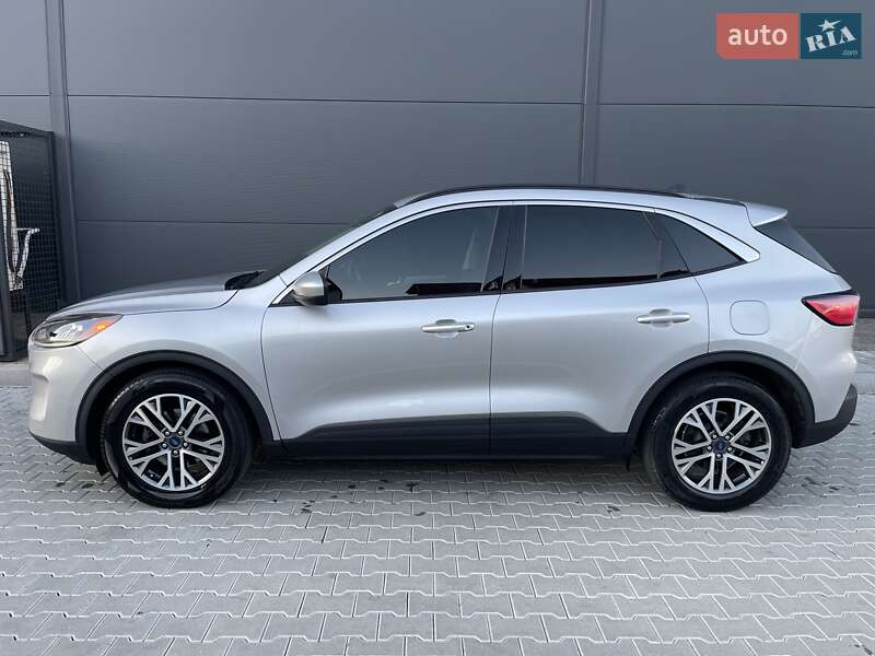 Внедорожник / Кроссовер Ford Escape 2020 в Стрые