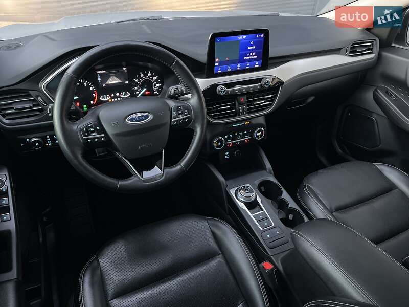 Внедорожник / Кроссовер Ford Escape 2020 в Стрые