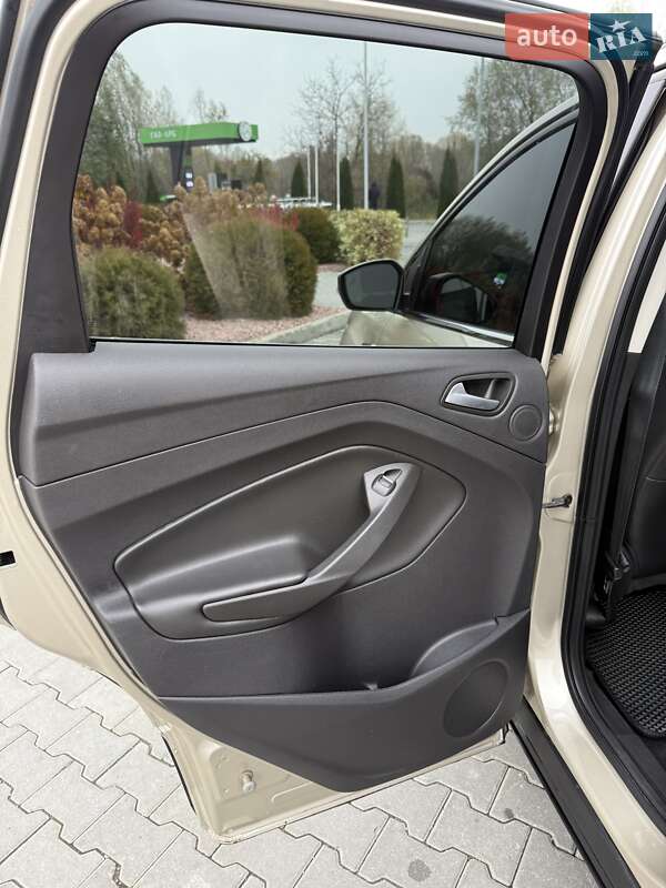 Позашляховик / Кросовер Ford Escape 2017 в Хмельницькому фото 12 Позашляховик / Кросовер Ford Escape 2017 в Хмельницькому