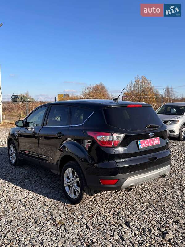Позашляховик / Кросовер Ford Escape 2017 в Львові