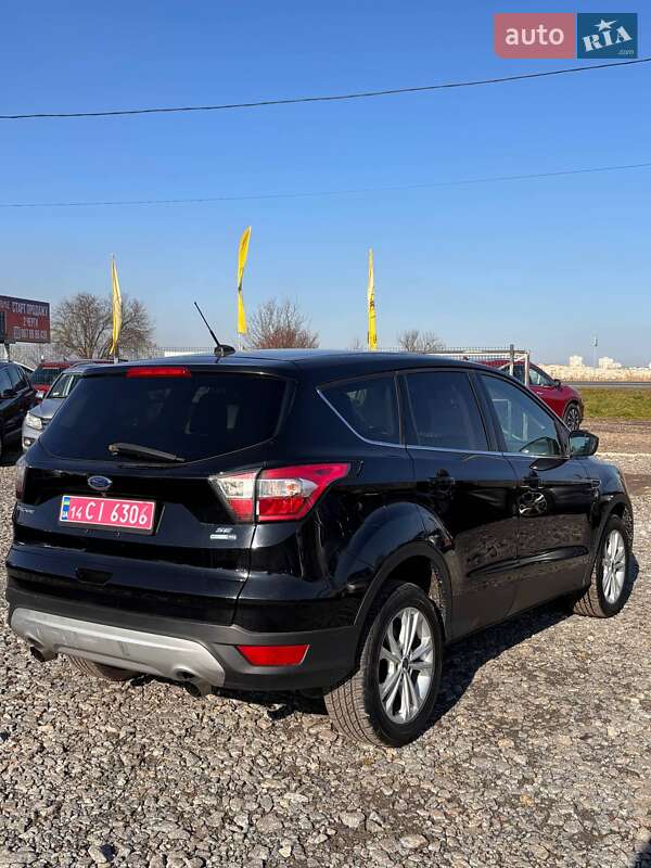 Позашляховик / Кросовер Ford Escape 2017 в Львові