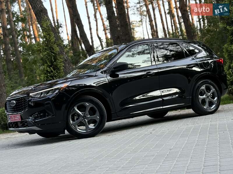 Позашляховик / Кросовер Ford Escape 2023 в Львові