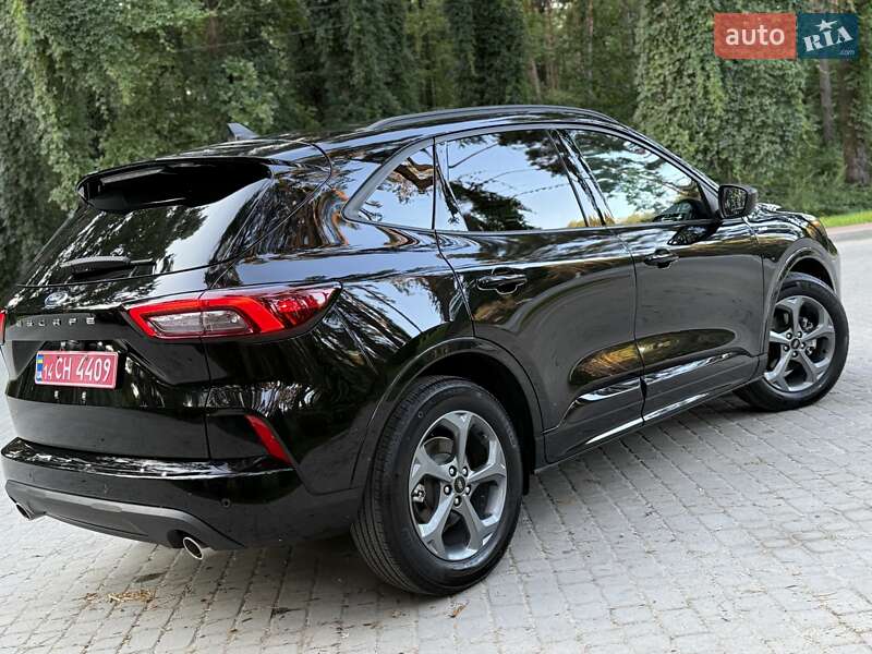 Позашляховик / Кросовер Ford Escape 2023 в Львові