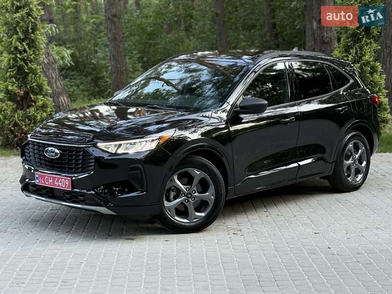 Позашляховик / Кросовер Ford Escape 2023 в Львові