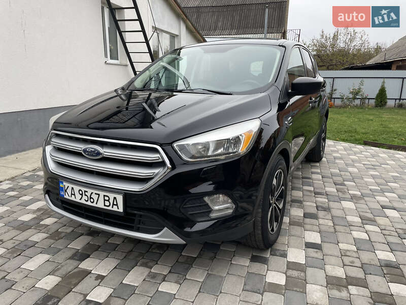 Внедорожник / Кроссовер Ford Escape 2017 в Лубнах