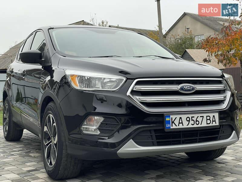 Внедорожник / Кроссовер Ford Escape 2017 в Лубнах