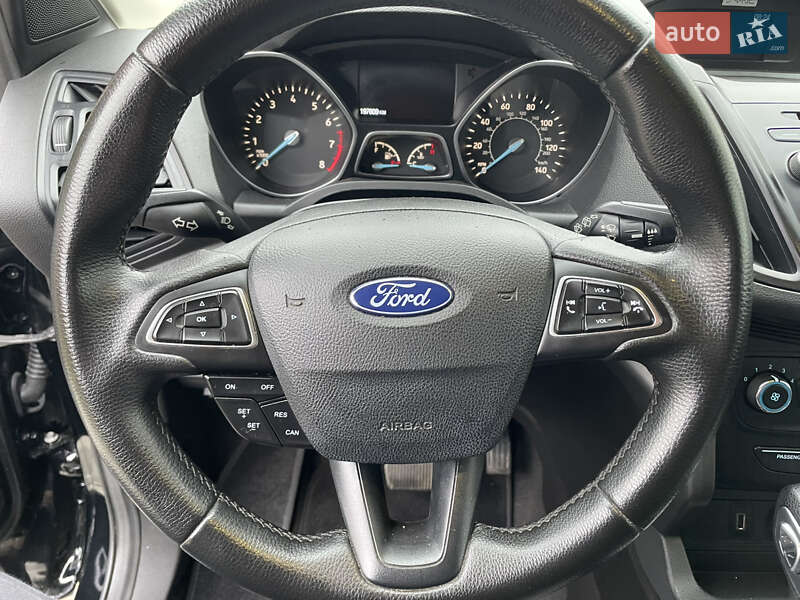 Внедорожник / Кроссовер Ford Escape 2017 в Лубнах