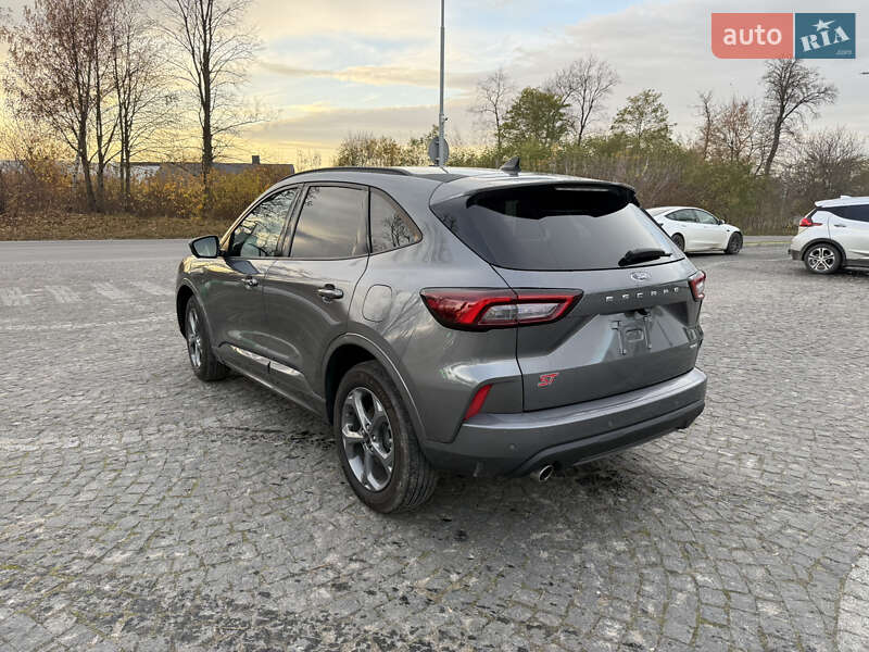 Позашляховик / Кросовер Ford Escape 2023 в Золочеві