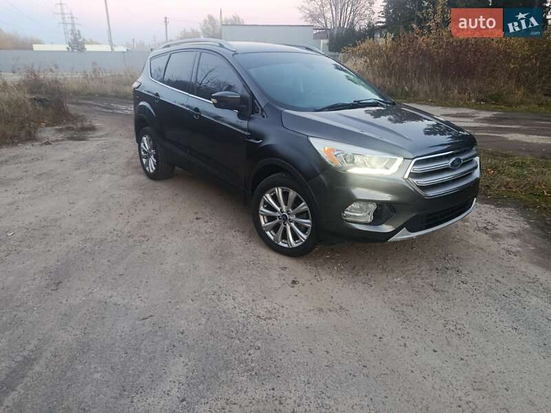 Внедорожник / Кроссовер Ford Escape 2017 в Львове
