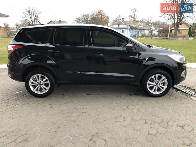 Внедорожник / Кроссовер Ford Escape 2017 в Ровно