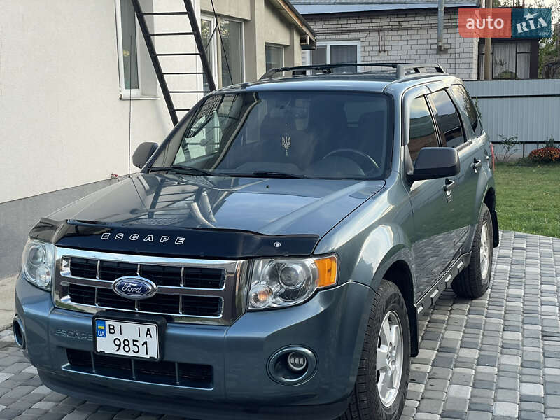 Внедорожник / Кроссовер Ford Escape 2012 в Лубнах