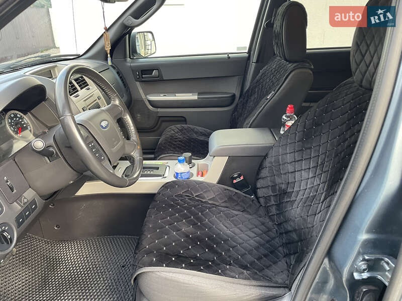 Внедорожник / Кроссовер Ford Escape 2012 в Лубнах