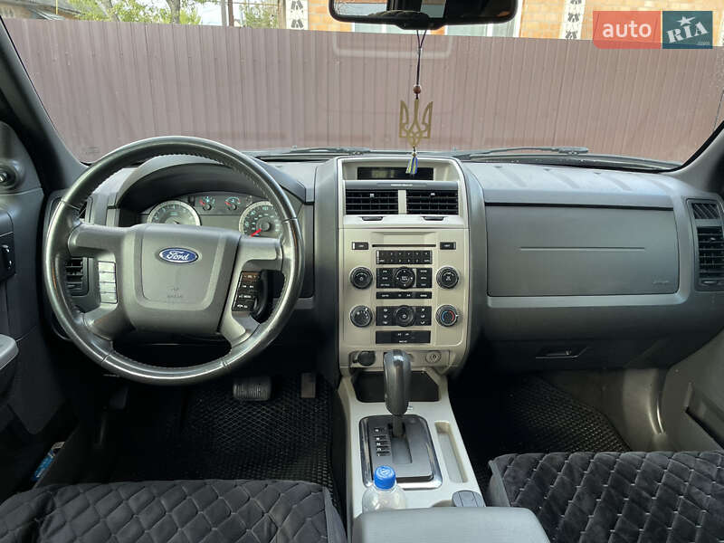 Внедорожник / Кроссовер Ford Escape 2012 в Лубнах