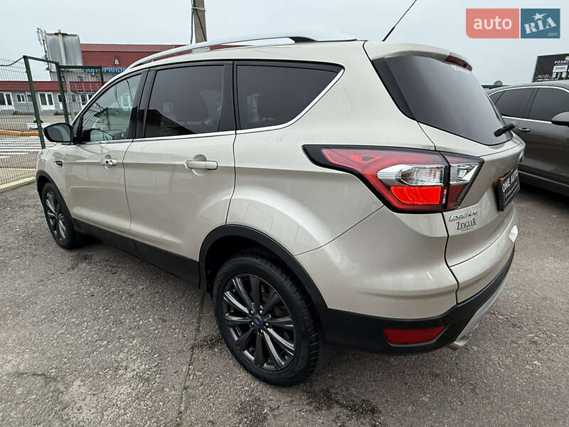 Внедорожник / Кроссовер Ford Escape 2017 в Киеве