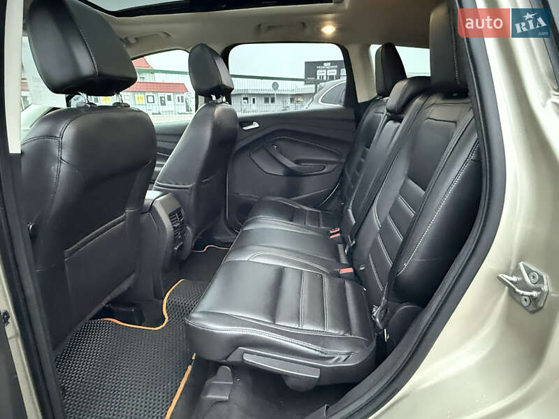 Внедорожник / Кроссовер Ford Escape 2017 в Киеве