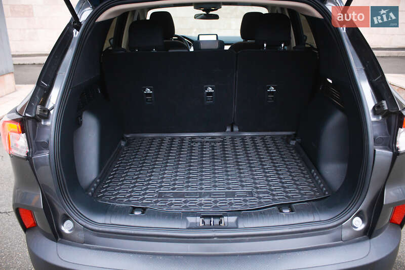 Позашляховик / Кросовер Ford Escape 2020 в Києві