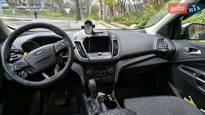 Внедорожник / Кроссовер Ford Escape 2017 в Киеве