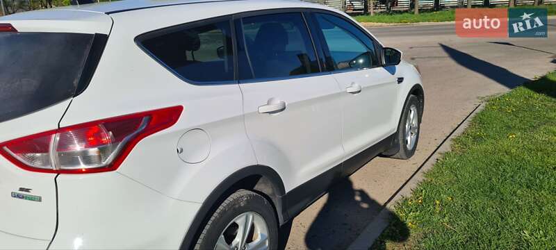 Внедорожник / Кроссовер Ford Escape 2014 в Радехове