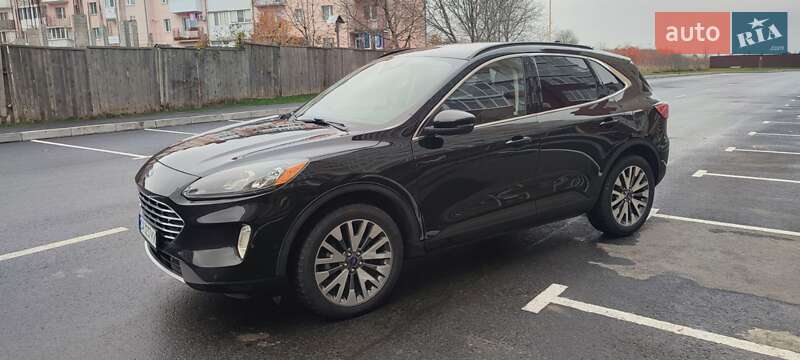 Позашляховик / Кросовер Ford Escape 2020 в Умані