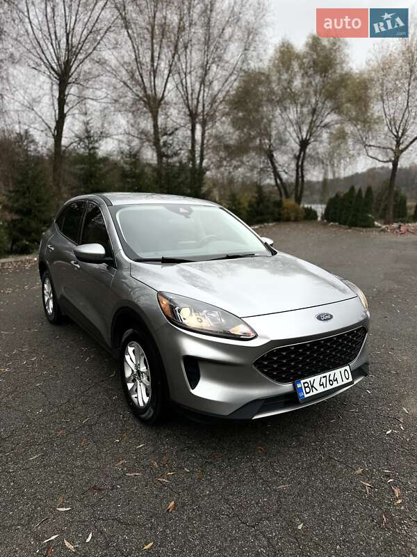 Внедорожник / Кроссовер Ford Escape 2021 в Киеве