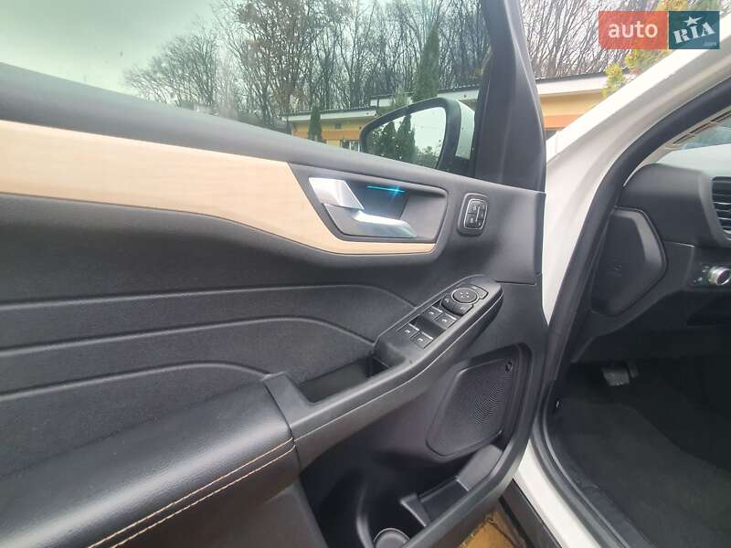 Позашляховик / Кросовер Ford Escape 2022 в Рівному фото 14 Позашляховик / Кросовер Ford Escape 2022 в Рівному