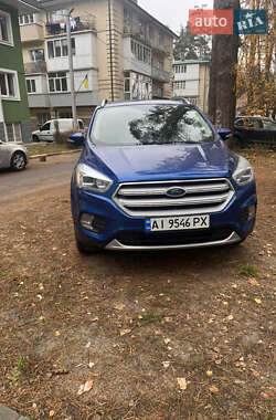 Внедорожник / Кроссовер Ford Escape 2018 в Ирпене