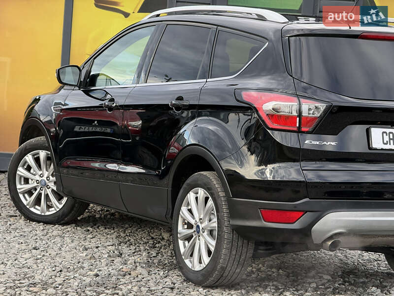 Позашляховик / Кросовер Ford Escape 2016 в Стрию