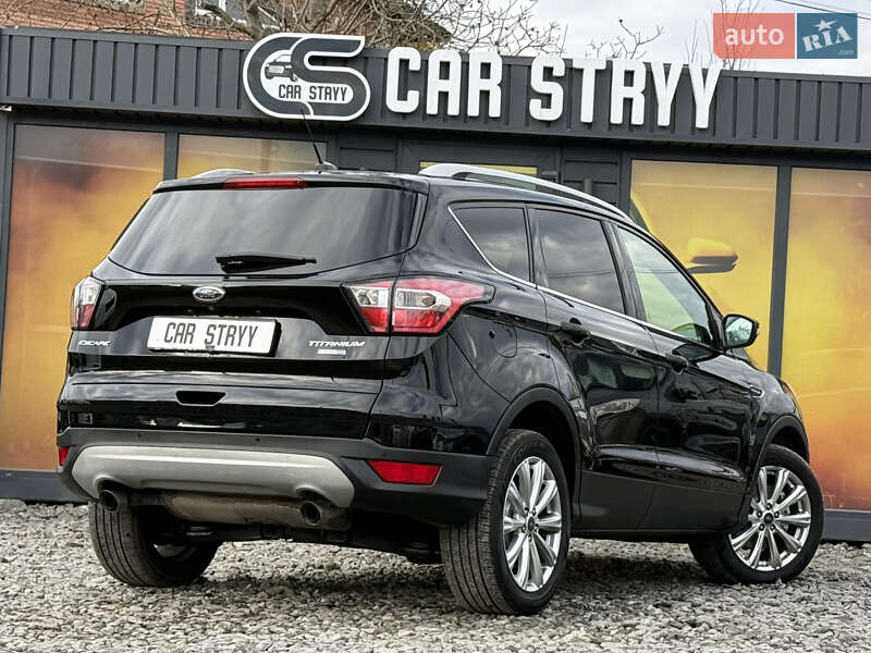 Позашляховик / Кросовер Ford Escape 2016 в Стрию