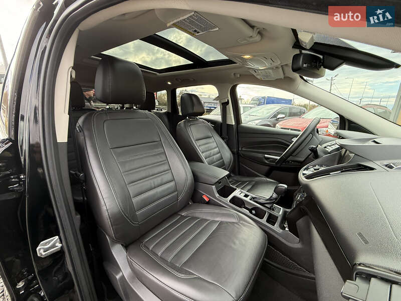 Позашляховик / Кросовер Ford Escape 2016 в Стрию