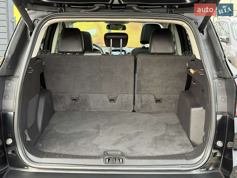 Позашляховик / Кросовер Ford Escape 2016 в Стрию