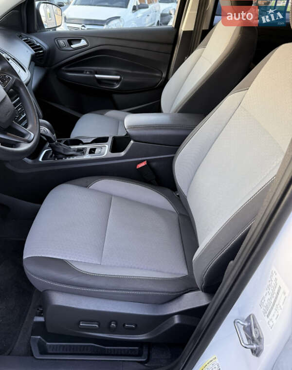 Позашляховик / Кросовер Ford Escape 2018 в Полтаві фото 19 Позашляховик / Кросовер Ford Escape 2018 в Полтаві