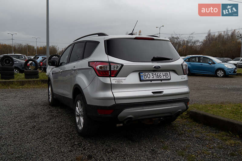 Позашляховик / Кросовер Ford Escape 2017 в Львові