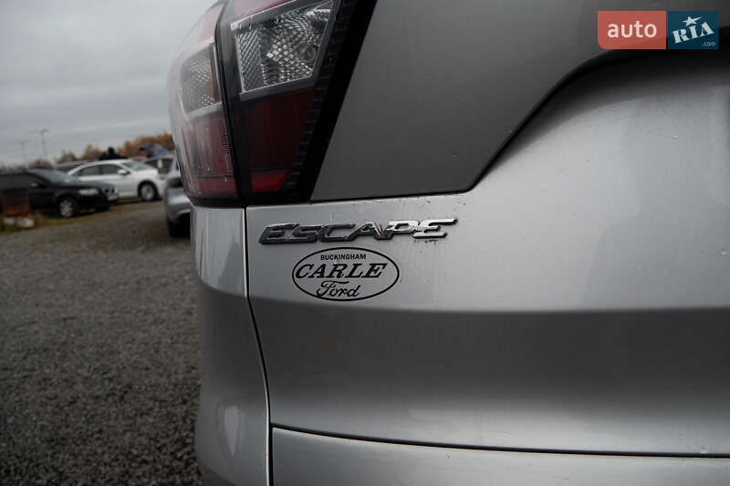 Позашляховик / Кросовер Ford Escape 2017 в Львові