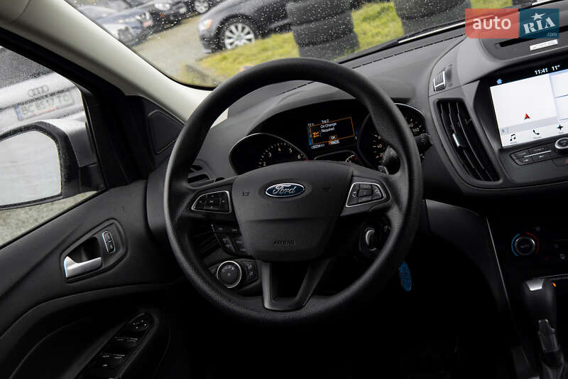Позашляховик / Кросовер Ford Escape 2017 в Львові